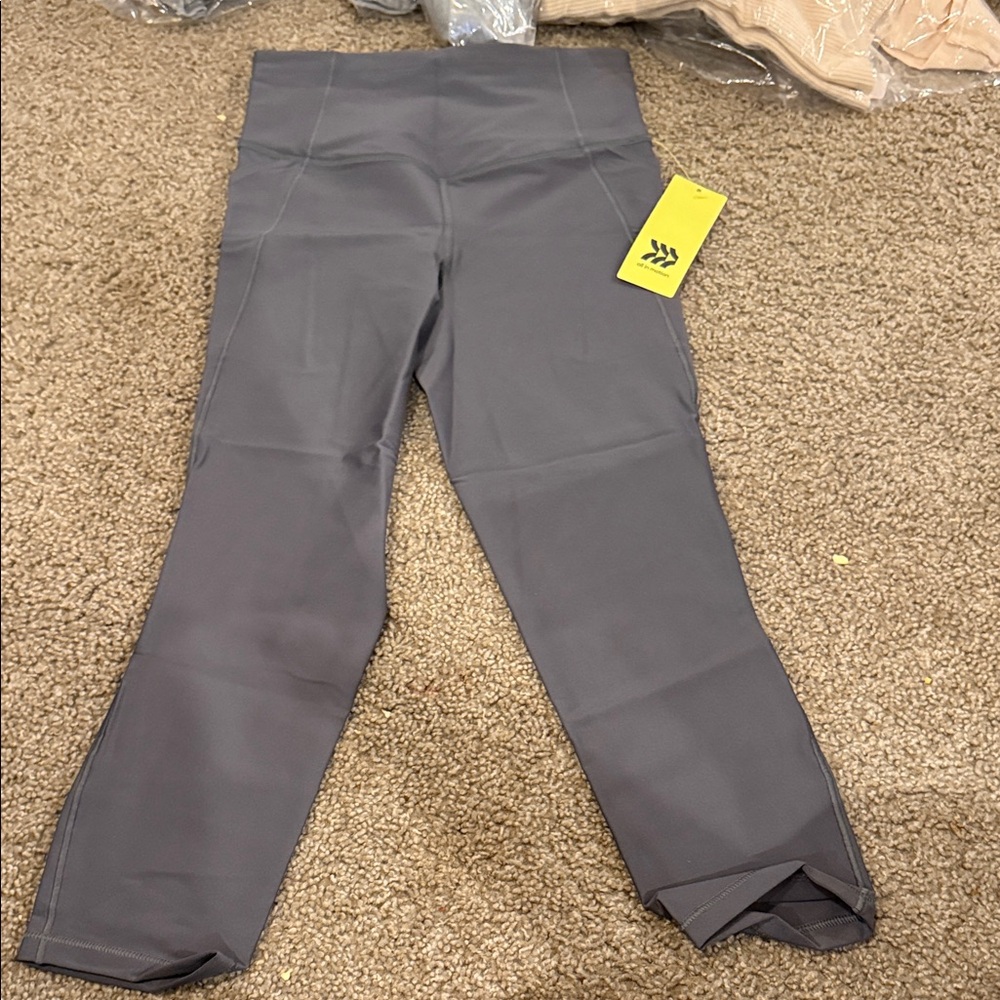All in Motion Women's Gray Capris